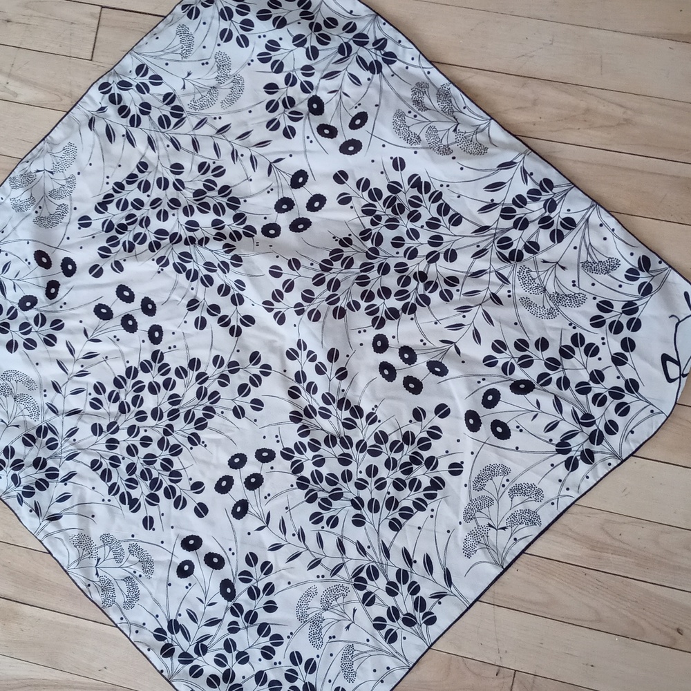 Vintage Black and White Floral Fashion Scarf, Zen